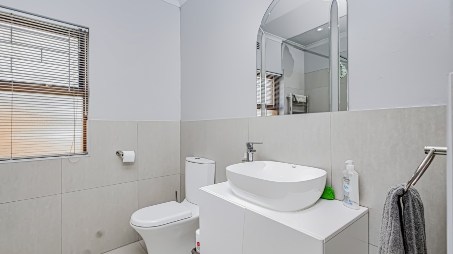 3 Bedroom Property for Sale in Monte Vista Western Cape
